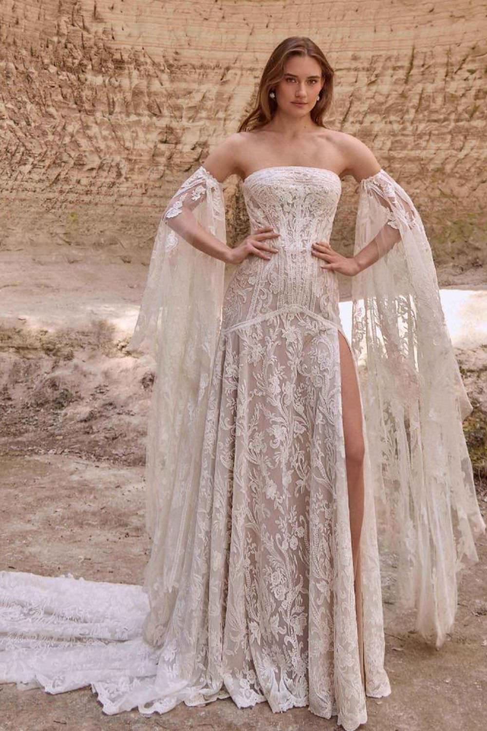 La Perle wedding dress style Arwen. Boho a-line wedding dress.